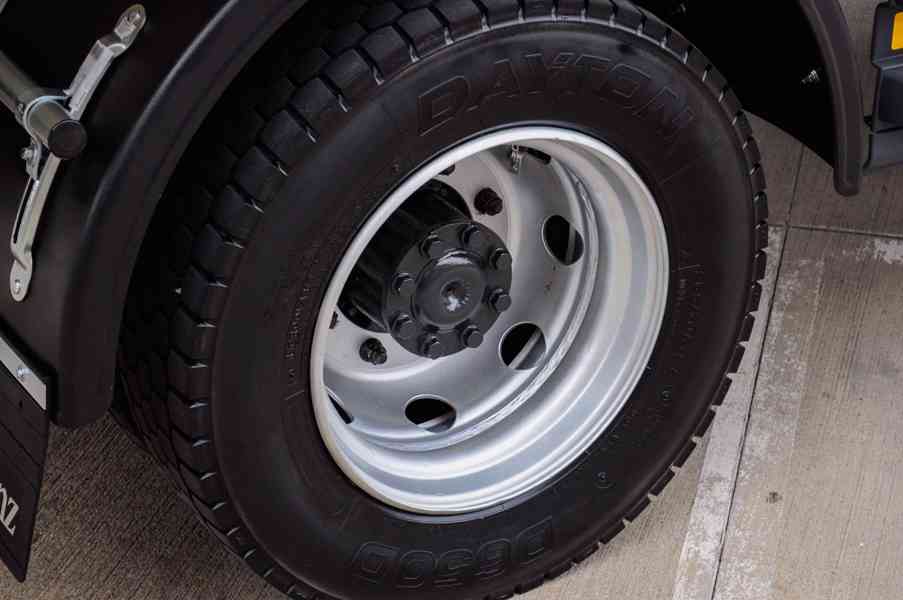 MERCEDES ATEGO 1218 TŘÍSTRANNÝ SKLÁPĚČ + HYDRAULICKÁ RUKA - foto 16