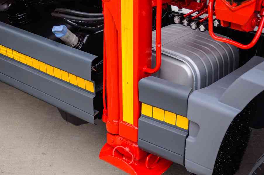 MERCEDES ATEGO 1218 TŘÍSTRANNÝ SKLÁPĚČ + HYDRAULICKÁ RUKA - foto 13