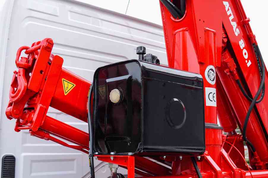 MERCEDES ATEGO 1218 TŘÍSTRANNÝ SKLÁPĚČ + HYDRAULICKÁ RUKA - foto 82