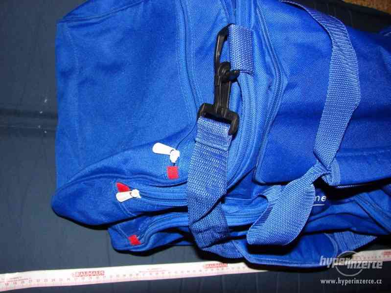 Sportovní modrá taška Oriflame, batoh AlpinePro, cestovní - foto 3
