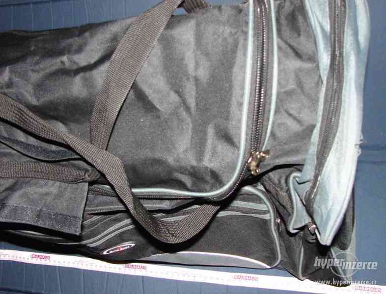 Sportovní modrá taška Oriflame, batoh AlpinePro, cestovní - foto 16