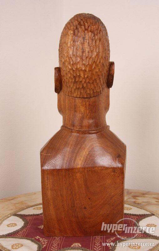 Dřevěná africká Busta muže - foto 4