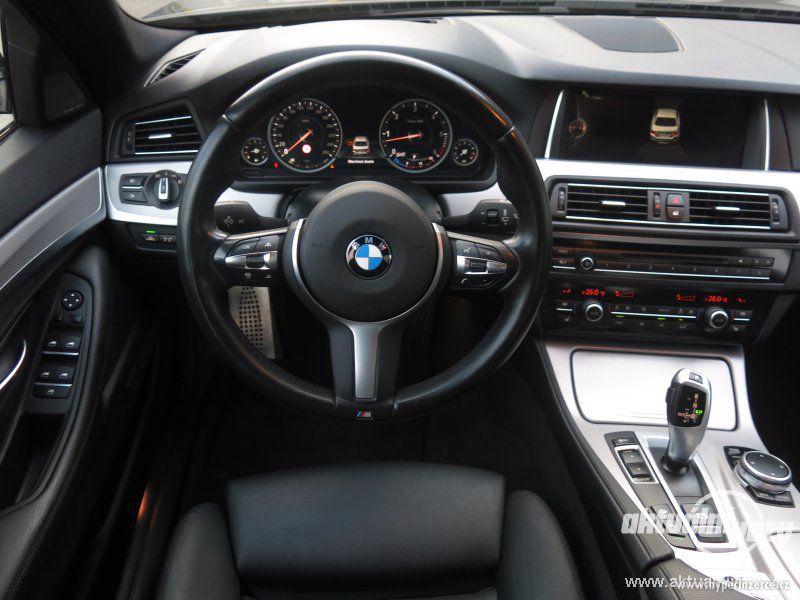 BMW 5 3.0, nafta, rok 2016, kůže - foto 15