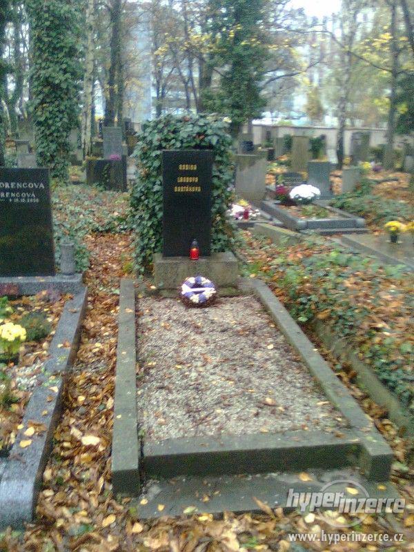Hrob na Olšanech v Praze - foto 1