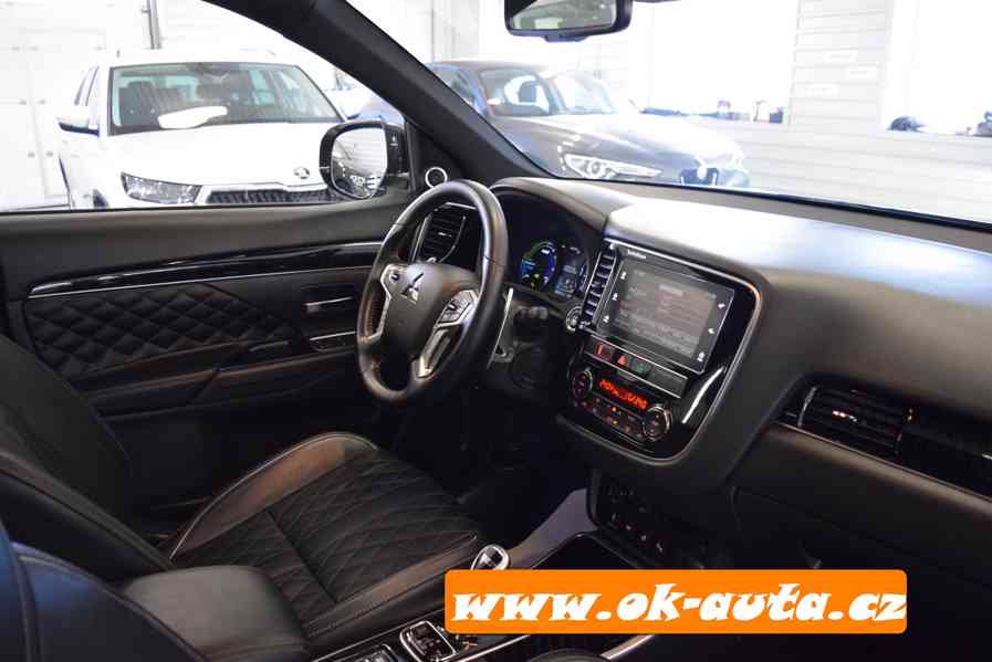 Mitsubishi Outlander 2.4 PHEV HYBRID MAX.VÝBAVA 4x4-DPH - foto 18