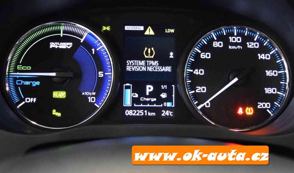 Mitsubishi Outlander 2.4 PHEV HYBRID MAX.VÝBAVA 4x4-DPH - foto 24