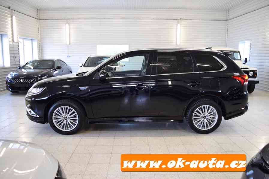 Mitsubishi Outlander 2.4 PHEV HYBRID MAX.VÝBAVA 4x4-DPH - foto 2