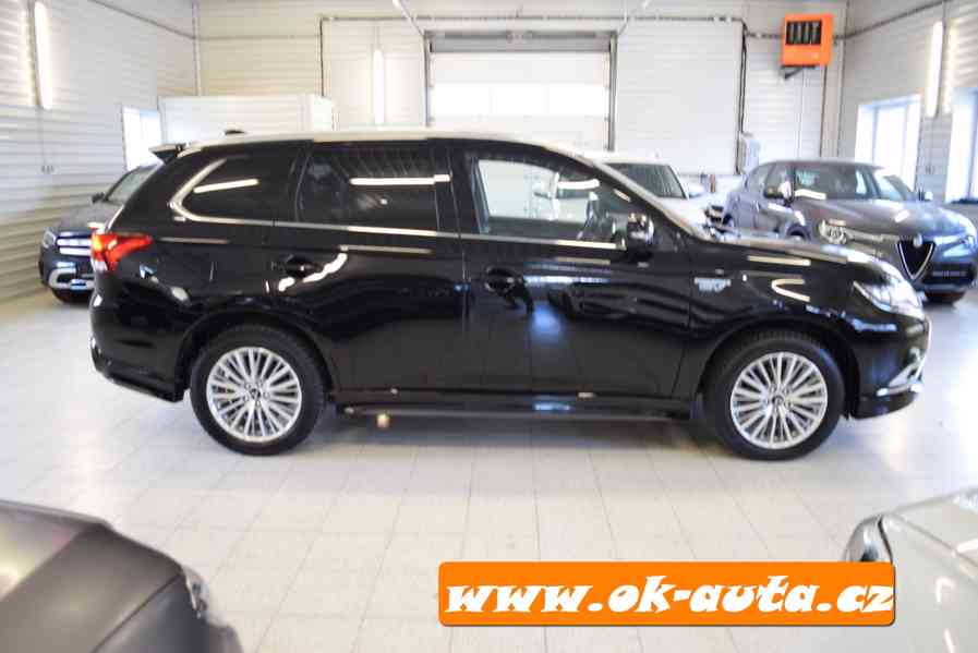 Mitsubishi Outlander 2.4 PHEV HYBRID MAX.VÝBAVA 4x4-DPH - foto 6