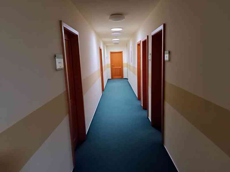 Atraktivní kanceláře v Ostravě - bez provize RK - foto 16