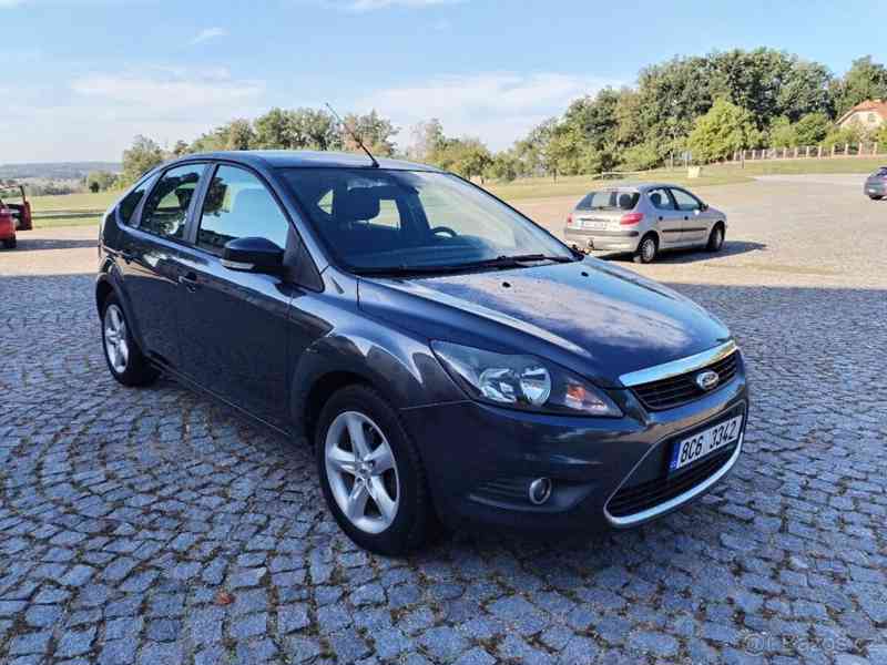 Ford Focus 1,8   BENZÍN 92 kW – ROK 2010 - foto 12