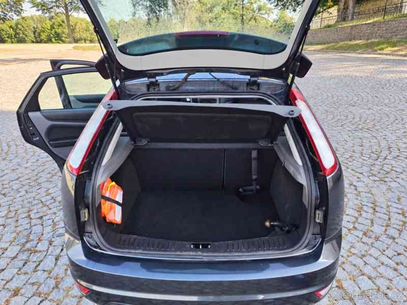 Ford Focus 1,8   BENZÍN 92 kW – ROK 2010 - foto 6