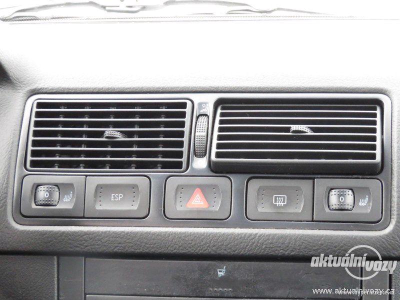 Volkswagen Golf 1.6, benzín, r.v. 2001, el. okna, STK, centrál, klima - foto 5