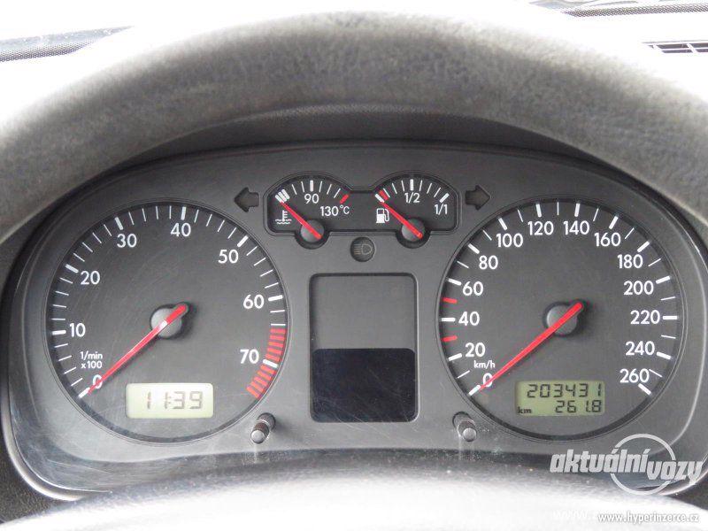 Volkswagen Golf 1.6, benzín, r.v. 2001, el. okna, STK, centrál, klima - foto 13