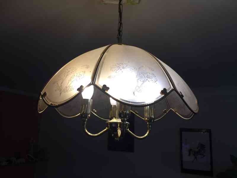 Osvětlení-LUSTR+ 2 stolní lampy - foto 4