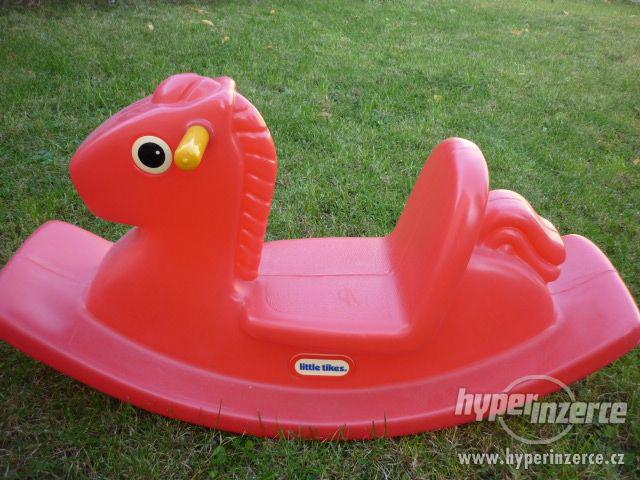 Houpací kůň Little Tikes - foto 1