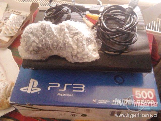 ps3 500 gb + 2 hry - foto 1
