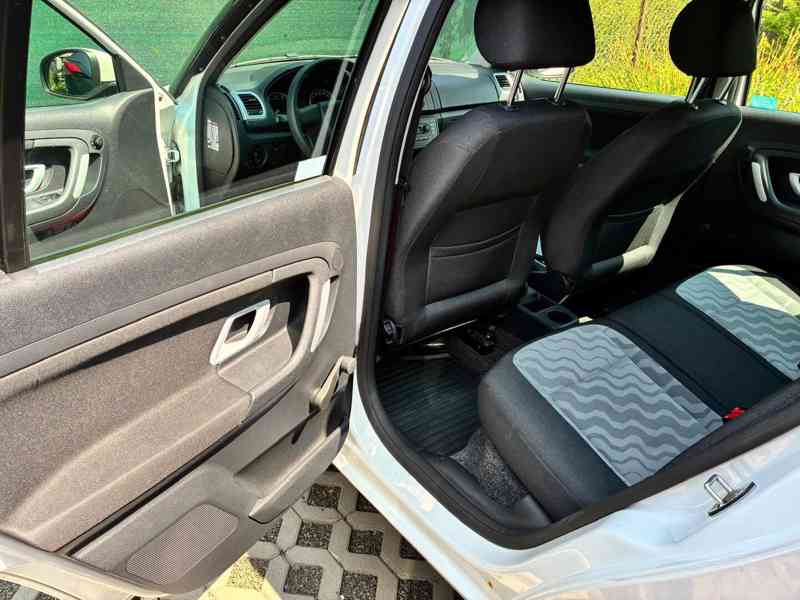 Škoda FABIA 2 - foto 17