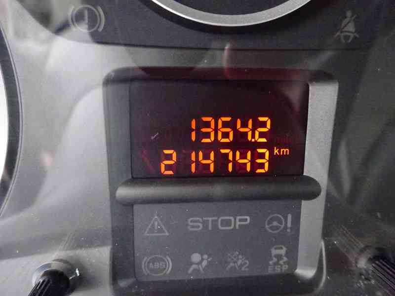 Peugeot Partner 1.6 HDI Tepee r.v.2009 2.Maj.Koup.ČR  - foto 7