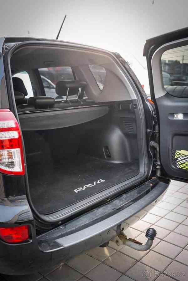 Toyota RAV4 2,0 Valvematic Lux Multidrive S 4x4  Valvematic, - foto 13