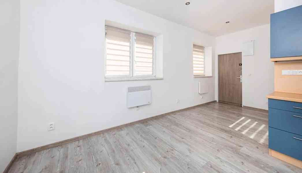 Prodej bytu 1+kk 21 m² - foto 2