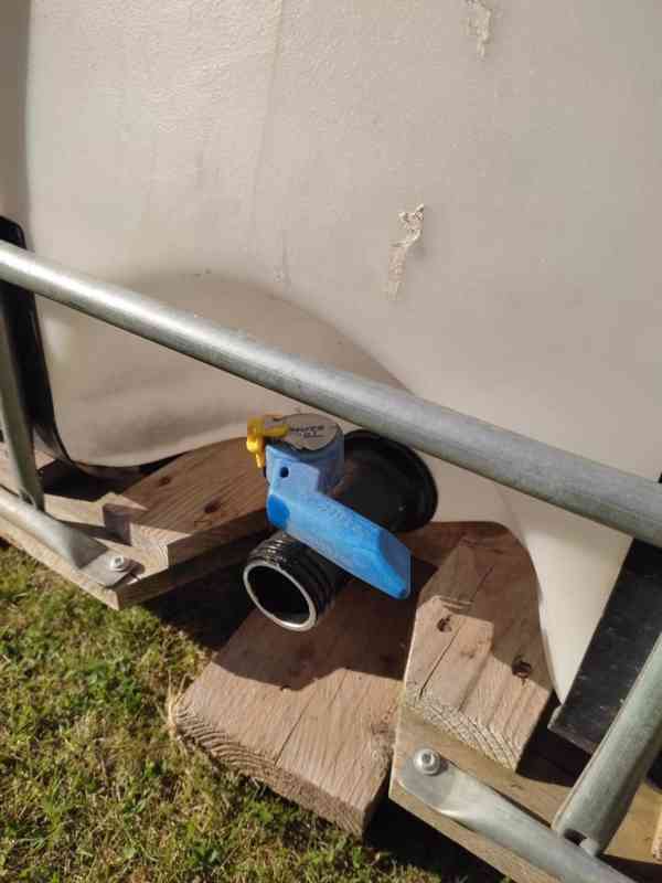 IBC kontejner 1000l, cena 1200,-Kč Prostějov M: 731 855 194 - foto 4