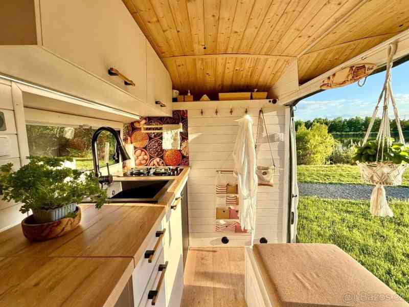 Ford Transit 2,0   Obytná dodávka - foto 2