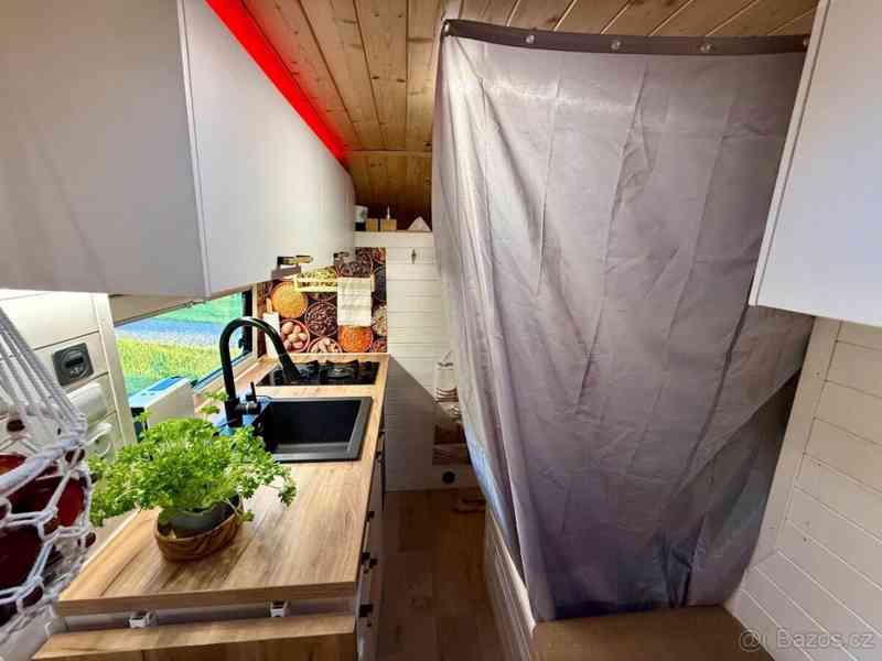 Ford Transit 2,0   Obytná dodávka - foto 16