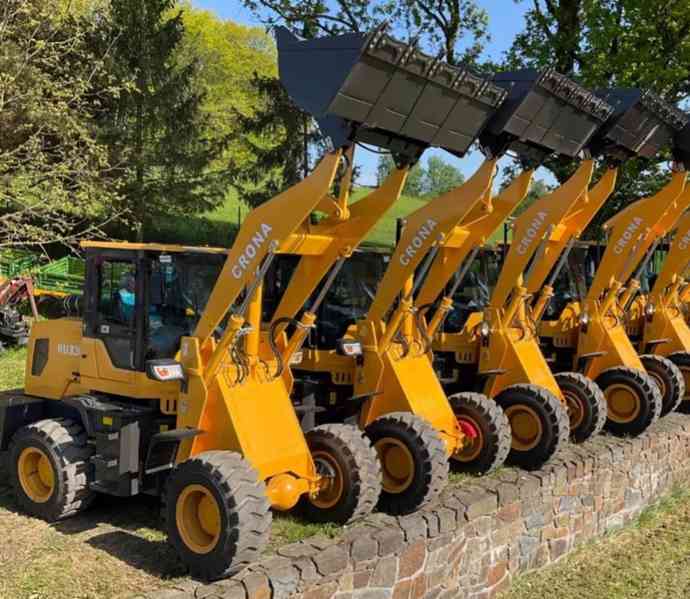 Kloubový nakladač CR20 CRONA AKCE, 5500 KG - foto 3