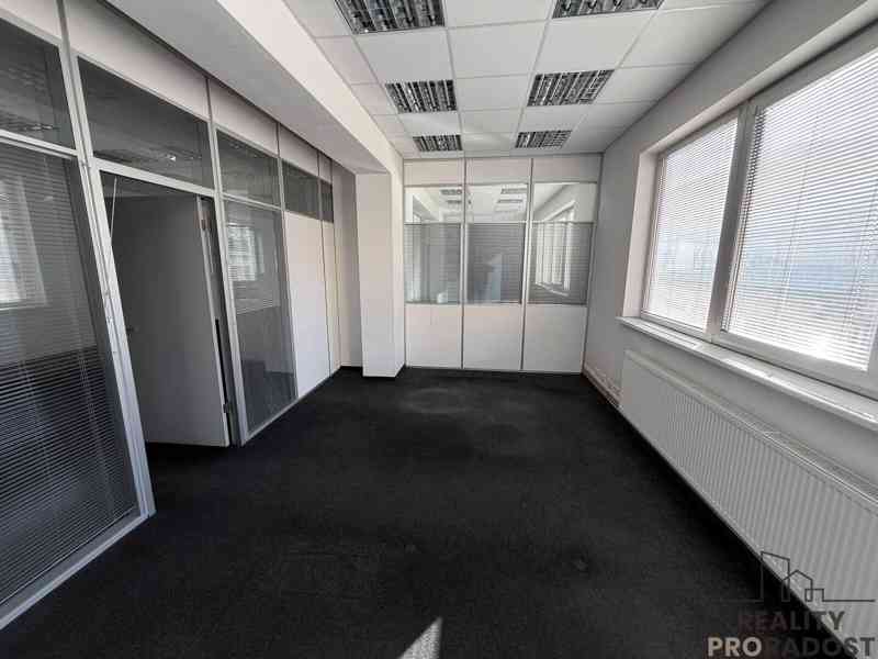 Pronájem kanceláří v Blansku v areálu Adast Blansko - foto 3