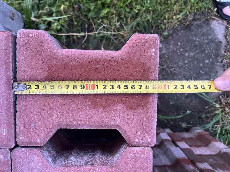 červená zámková dlažba "Ičko" 546 ks - foto 5