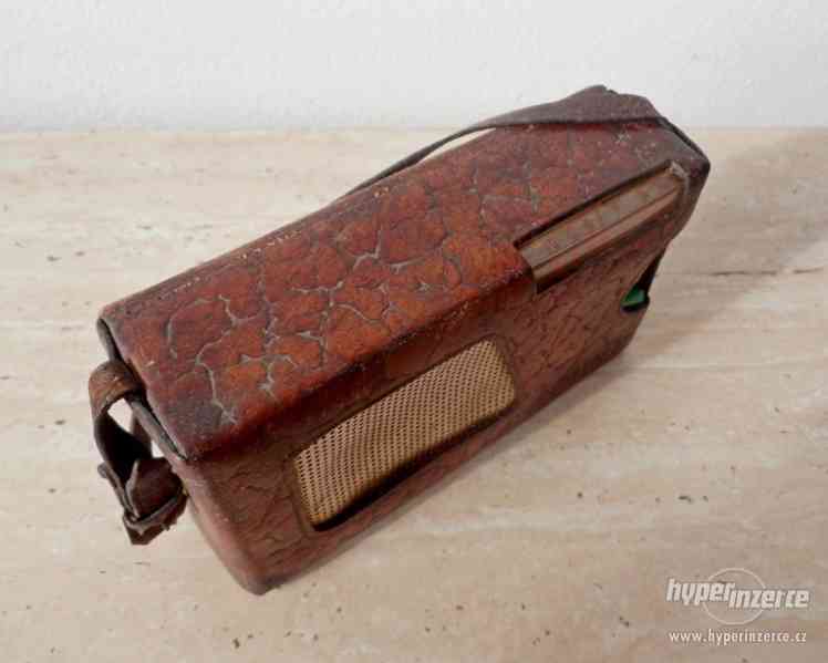 Legendární tranzistorové rádio Tesla Doris 2702B, hraje - foto 4