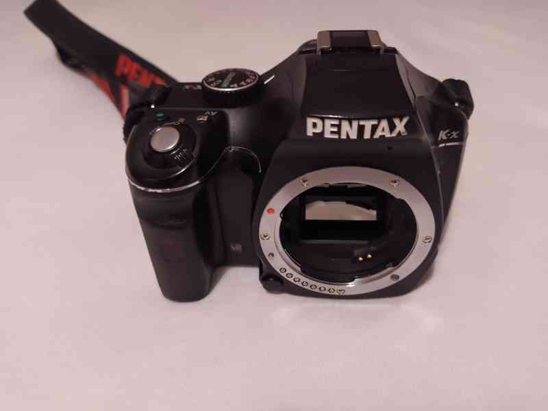 Pentax K-x na náhradní díly + objektivy 18-55 + 50-200 - foto 15