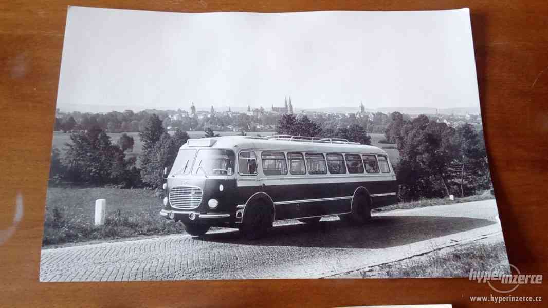 Autobus škoda 706 RTO Karosa staré tovární fotky, kalendář - foto 9