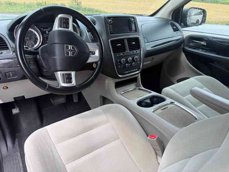 Dodge Grand Caravan 3,6 SXT Crew RT 2014 - foto 13