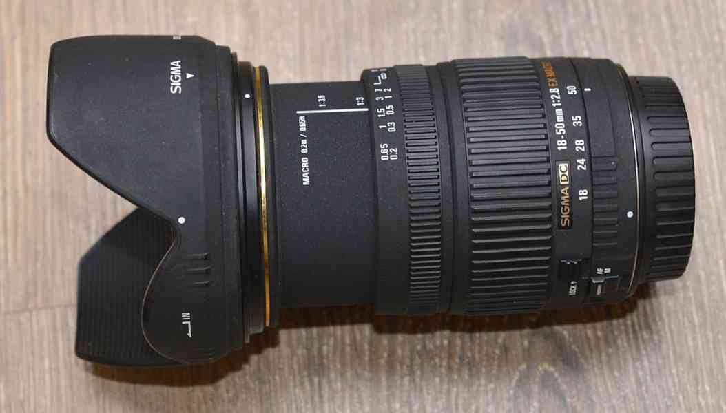 pro Canon - Sigma DC 18-50mm 1:2.8 EX MACRO *UV - foto 6
