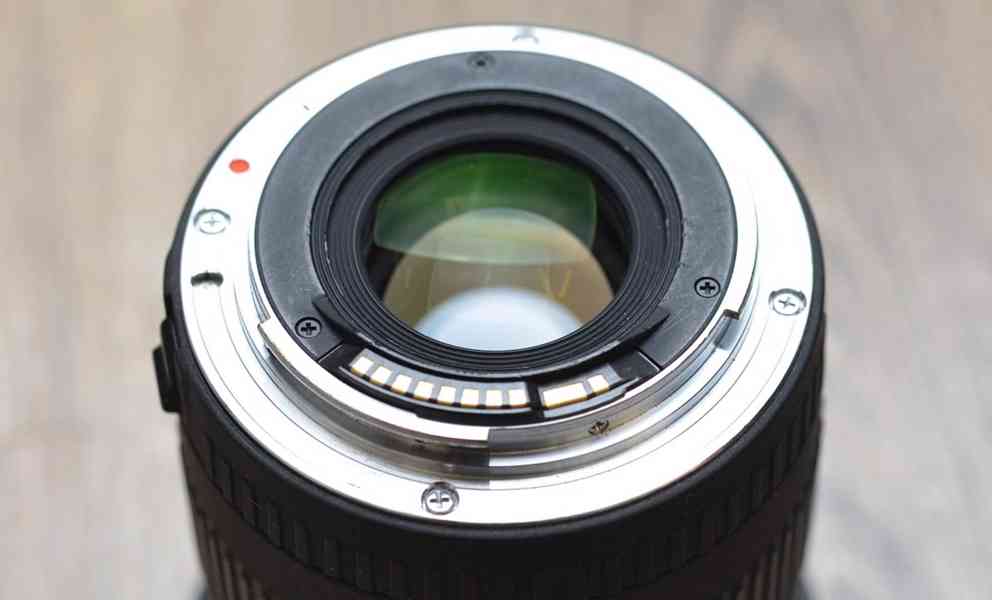pro Canon - Sigma DC 18-50mm 1:2.8 EX MACRO *UV - foto 4