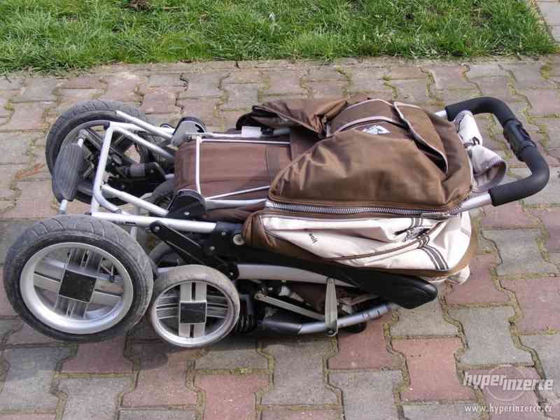 Sourozenecký kočárek - foto 5