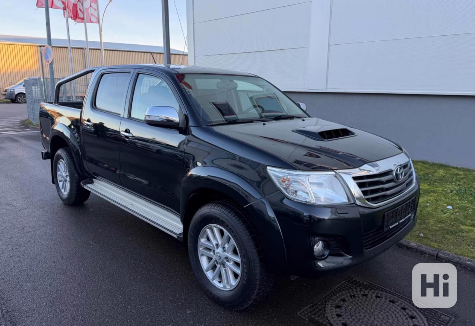 Toyota Hilux 2,5 D-4D DCab Life 106kw - foto 1