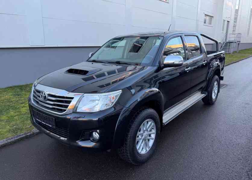 Toyota Hilux 2,5 D-4D DCab Life 106kw - foto 15
