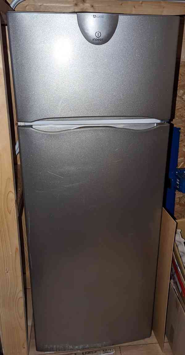 Lednice s mrazákem Indesit RA 27 IX - foto 2