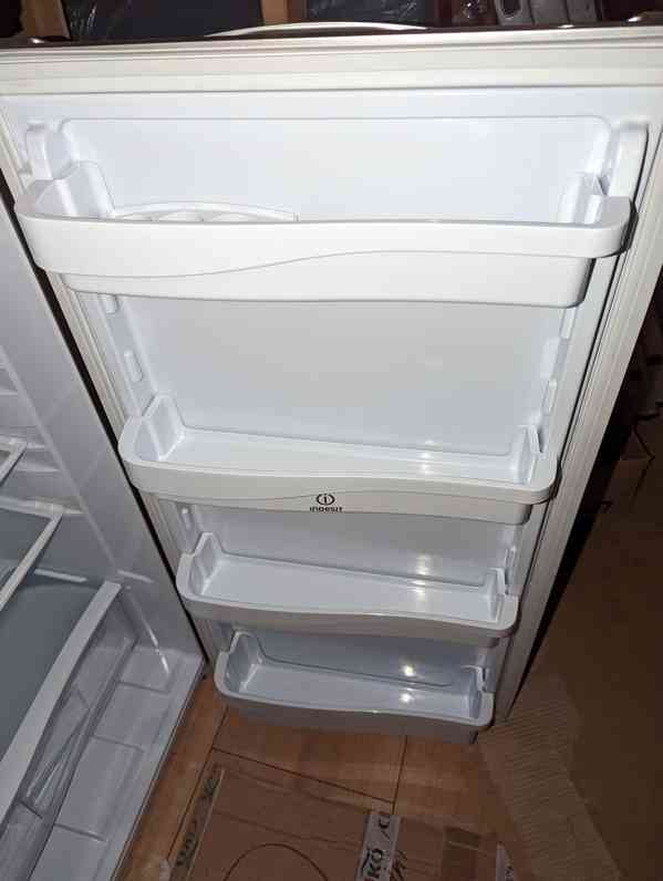 Lednice s mrazákem Indesit RA 27 IX - foto 5