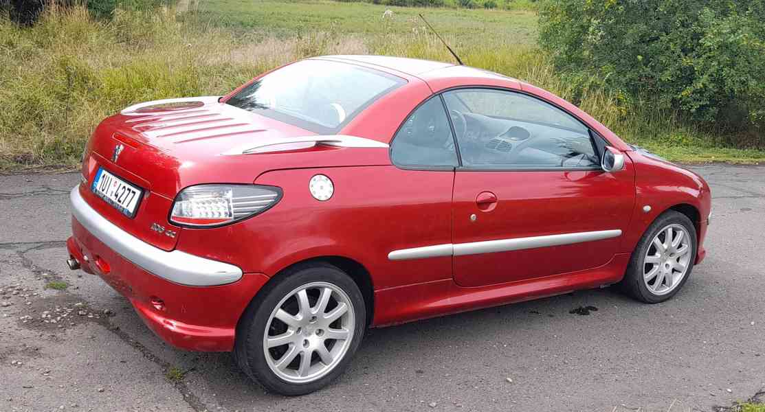 Peugeot 206 CC 2,0I 100kW r.v. 2003 na díly - foto 2