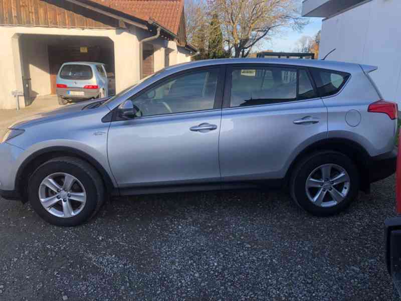 Toyota RAV 4 2,0i Life 4x4 benzín 111kw - foto 8