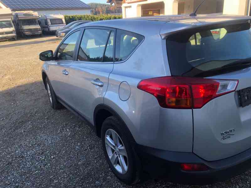 Toyota RAV 4 2,0i Life 4x4 benzín 111kw - foto 6