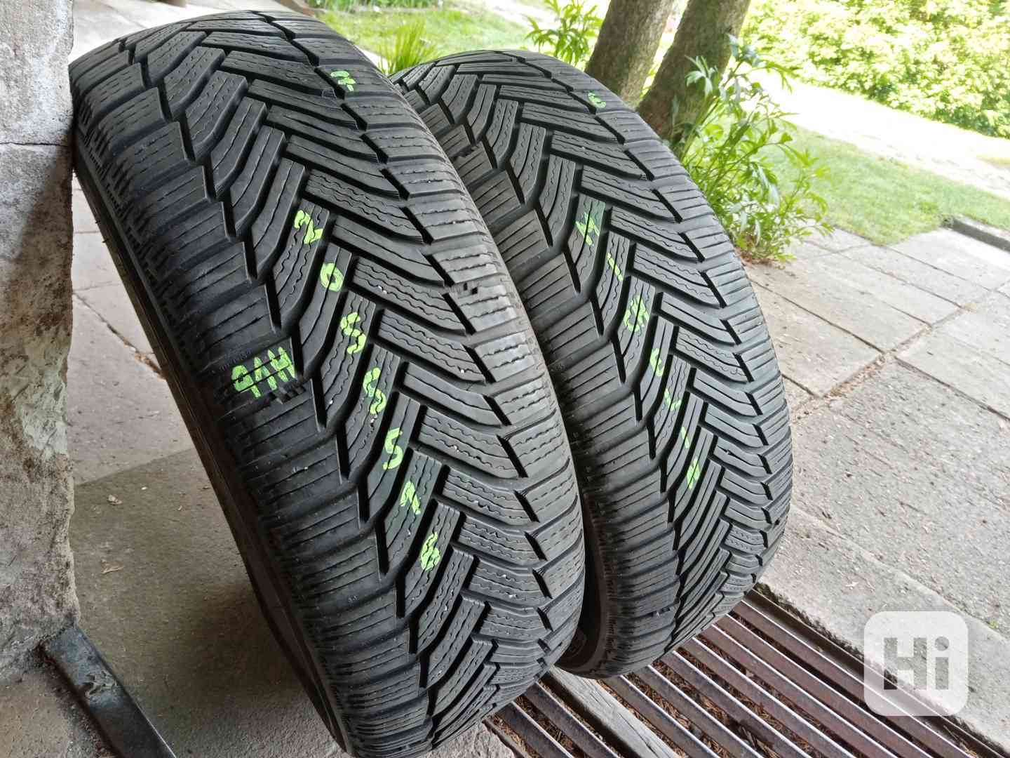 Zimní pneu 2kusy 205/55/16 vzorek 90% MICHELIN - dobírka - foto 1