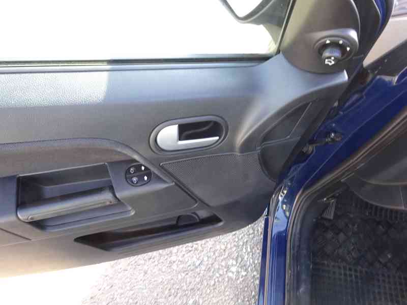 Ford Fusion 1.4i r.v.2008 (59KW) 2.Majitel Koupeno v ČR - foto 6