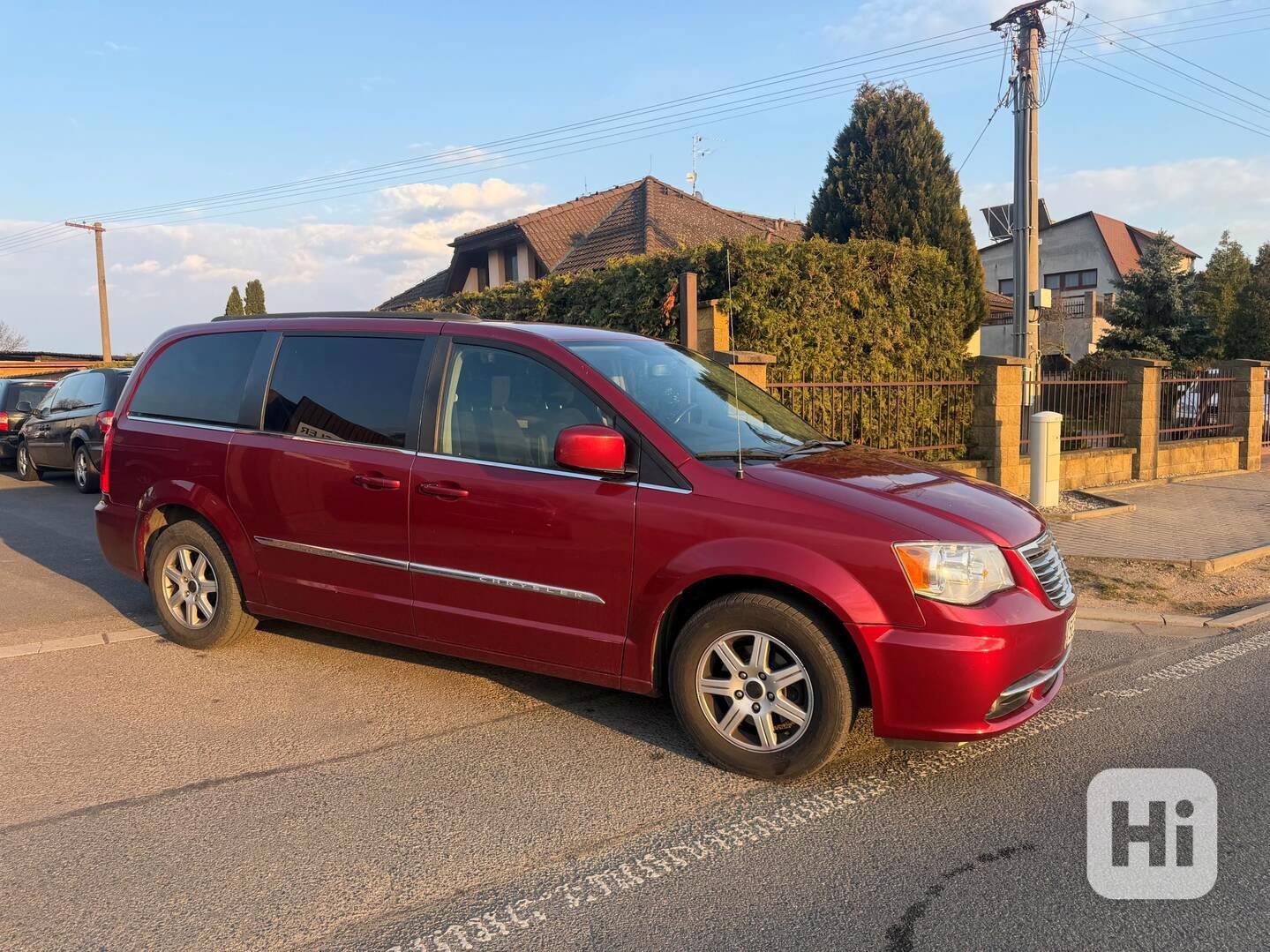Chrysler Town Country 3,6 Pentastar DVD LPG 2012 - foto 1
