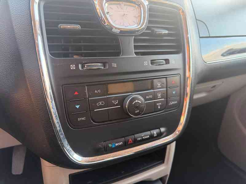 Chrysler Town Country 3,6 Pentastar DVD LPG 2012 - foto 17