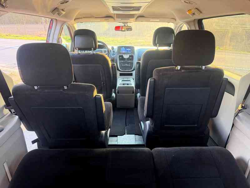 Chrysler Town Country 3,6 Pentastar DVD LPG 2012 - foto 8