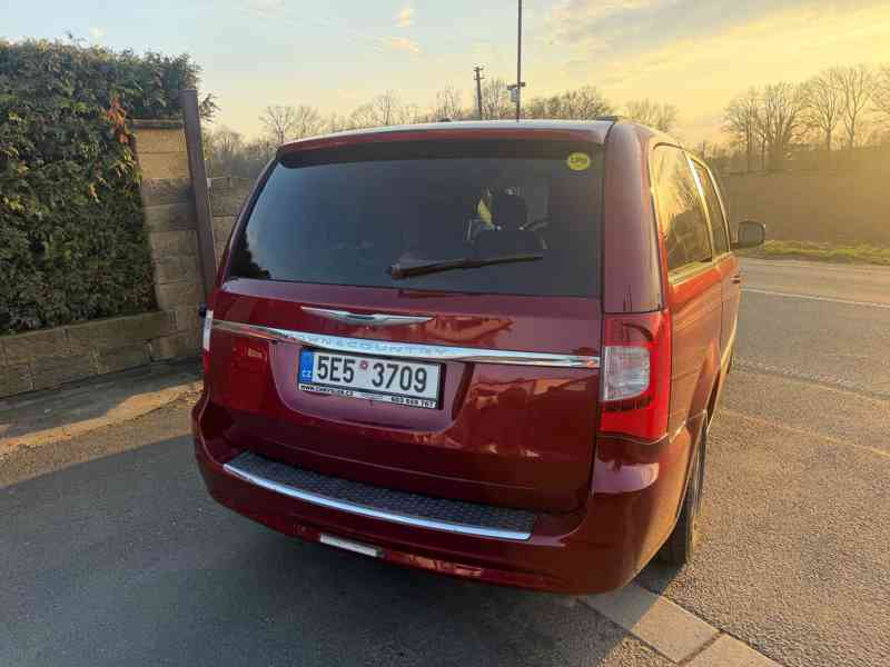 Chrysler Town Country 3,6 Pentastar DVD LPG 2012 - foto 5